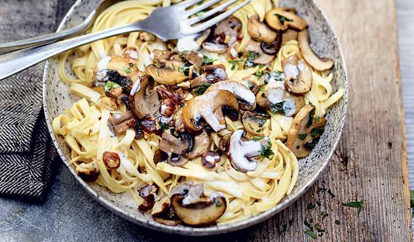 Recette Fettucine Cremeuses Aux Champignons De Paris Noisettes Et